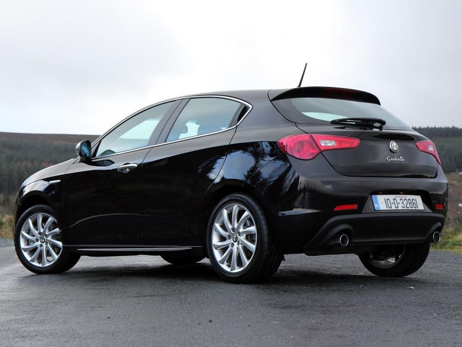  Alfa Romeo Giulietta 2010 года  (UK) (фото 67 из 67)